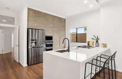 Lidcombe House | Luxury House Sydeny-shared accommodation