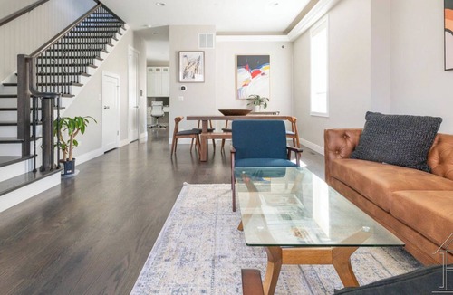 Washington Park House | Luxury Hyde Park Haven- Perfect for families and digital nomads. Pet Friendly.