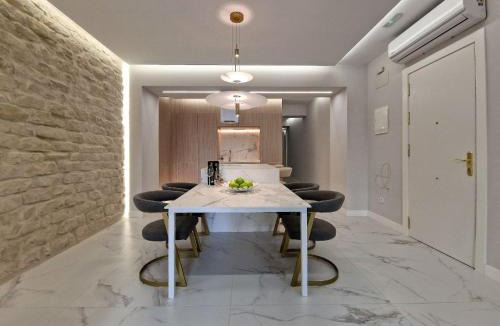 Ensanche Diputacion Apartment | LUXURY IN "PLAZA LUCEROS" in the heart of the city & beach