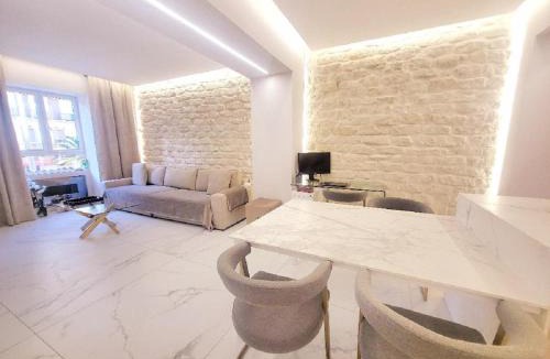 Ensanche Diputacion Apartment | LUXURY IN "PLAZA LUCEROS" in the heart of the city & beach