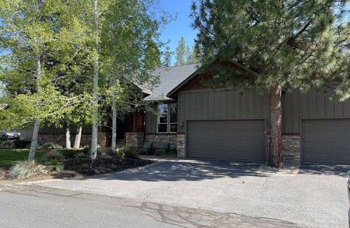 Deer Park House | Luxury in Sunriver- Sleeps 21