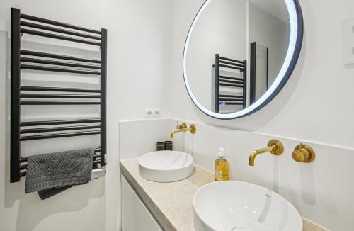6th Arrondissement Apartment | Luxury in the heart of St Germain A/C 3 BR outdoor