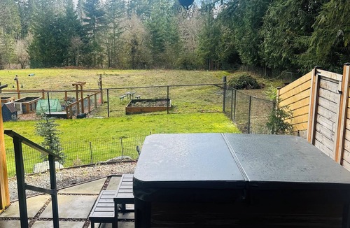 Woodinville Apartment | Luxury in the heart of the Woodinville Wine Valley.