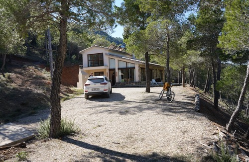 Valderrobres House | Luxury in the mountains - with a crystal-clear lake
