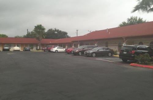 Lackland Terrace Hotel | Luxury Inn and Suites Seaworld