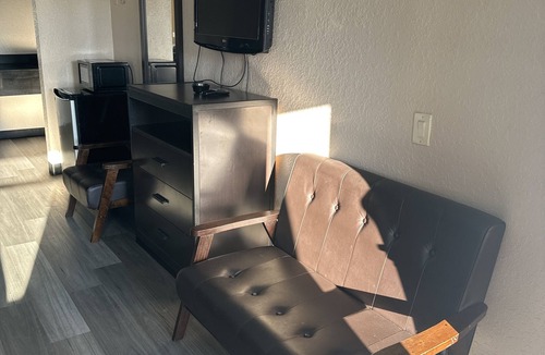 Greater Fondren Southwest Hotel | Luxury Inn and Suites