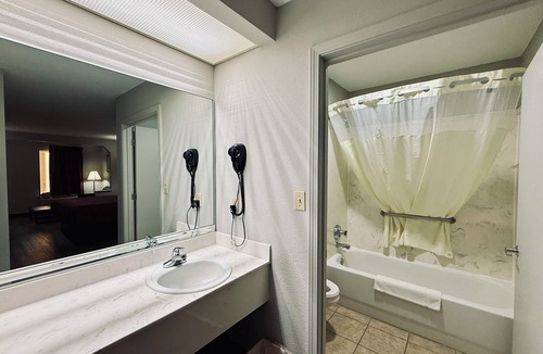 Selma Hotel | Luxury Inn and Suites