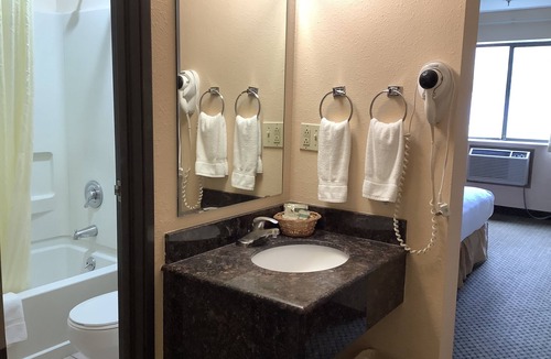 Silverthorne Hotel | Luxury Inn And Suites