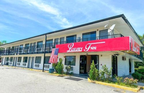 Albany Hotel | Luxury Inn By OYO Albany