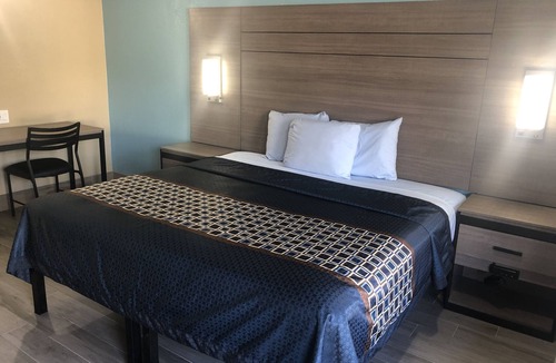 North Shore Hotel | Luxury Inn & Suites