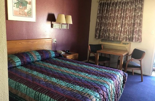 George West Hotel | Luxury Inn