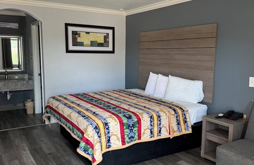 Northside Hotel | LUXURY INN