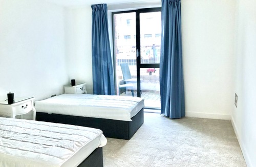 Tower Hamlets Apartment | Luxury Jade Apartment