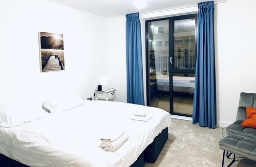 Tower Hamlets Apartment | Luxury Jade Apartment