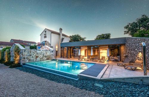 Nenadici Villa | Luxury Jerini Estate