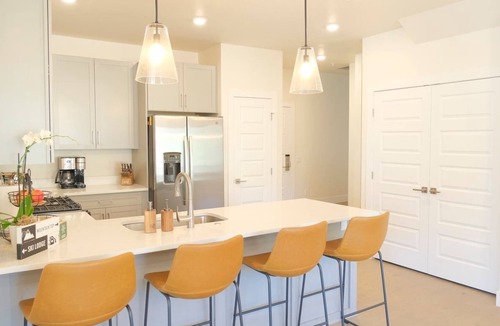 Lakeside Village Condo | Luxury Keystone Condo with Mountain Views