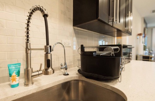 Lithonia House | Luxury King Bed Room/Private Entry & Bathroom