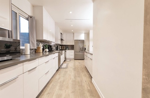 Burbank House | Luxury LA Villa: 4BR Designer Space near Universal Studios