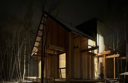 Lac du Bonnet House | Luxury Lake Front Cottage
