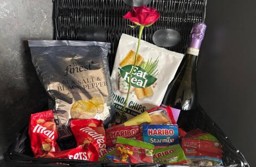 Vale of Glamorgan House | Luxury Lake Front Escape With Hot Tub