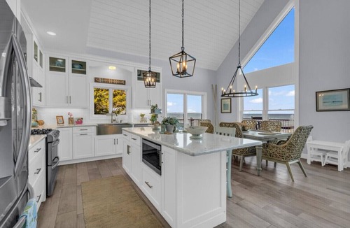 Caseville House | Luxury Lake Front Home-Private Beach