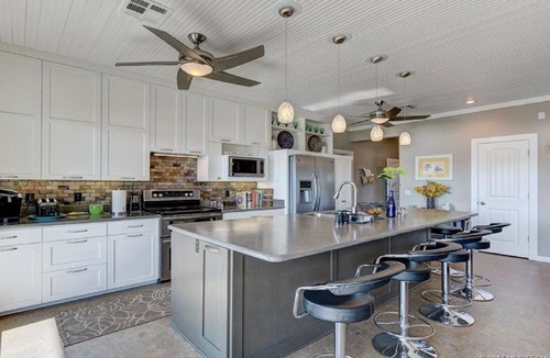 Texanna House | LUXURY LAKE HOME with Quick Access to Swimming Beaches and Boat Ramp