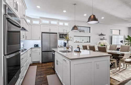 Rowlett House | Luxury Lake House Retreat in Rowlett