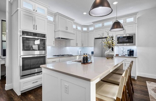 Rowlett House | Luxury Lake House Retreat in Rowlett