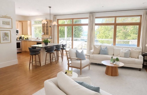 Inverhuron House | Luxury Lake Huron Beach Retreat | Steps to Sand | Sunset Views | Sauna
