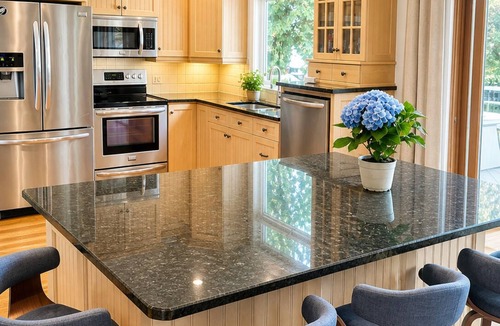 Inverhuron House | Luxury Lake Huron Beach Retreat | Steps to Sand | Sunset Views | Sauna