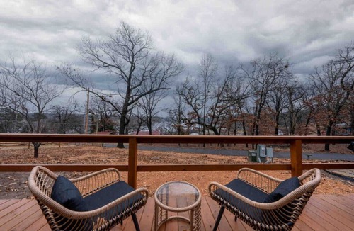 Afton Cabin | Luxury Lake Living on Grand 1