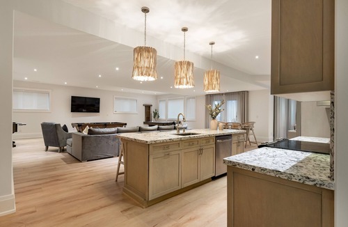 Jacksons Point Villa | Luxury Lake Simcoe Waterfront Estate