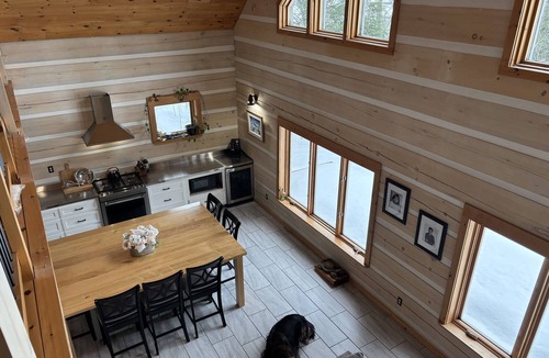 Echo Bay Cabin | Luxury Lake Superior Log Home | Private Beach Outdoor Kitchen Sleeps 10