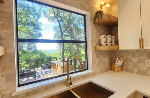 Denison Villa | Luxury Lake View Villa Near Eisenhower State Park