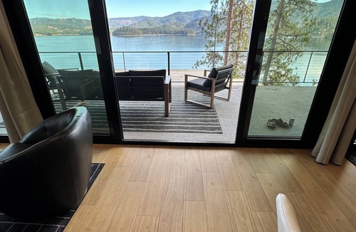 Clarksville House | Luxury Lake View with Sauna