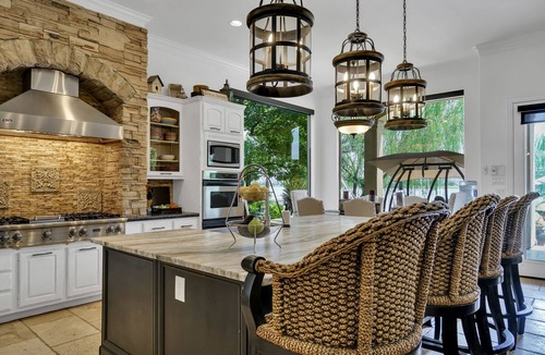 Panther Creek House | Luxury Lake Woodlands Retreat, with Tropical Heated Pool, Jacuzzi & Cinema!