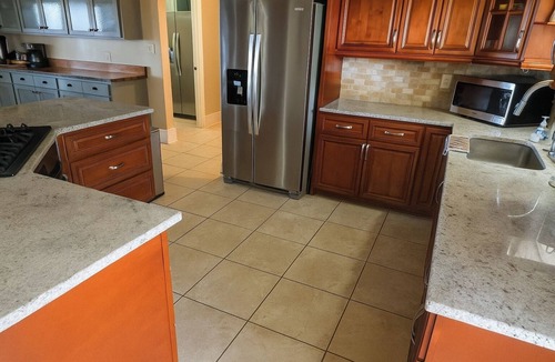 Gilbert Cottage | Luxury Lakefront 4br: Jacuzzi, Game Room & Wi-fi