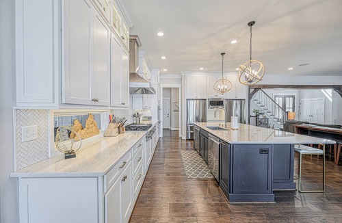 Bumpass House | Luxury LAKEFRONT 7Bdr/7.5Ba -Huge Boathouse in Quiet Cove-Public Side-Stunning