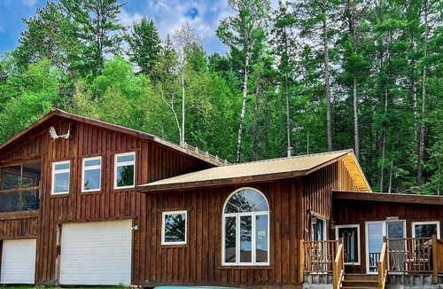 River Valley Ski Chalet | Luxury Lakefront Chalet On Lake Obabika With Beaches And Campsites