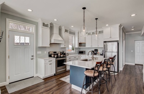 Bayberry House | Luxury Lakefront Family Retreat