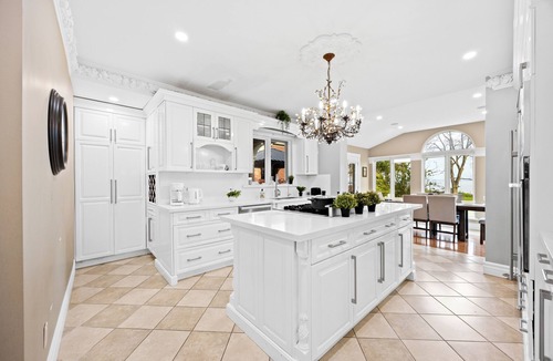 Burlington House | Luxury Lakefront | Games, Firepit, Piano & Views
