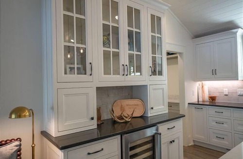 Eatonton House | Luxury Lakefront Home Screened Porch Max Dock Kayaks & Paddleboard