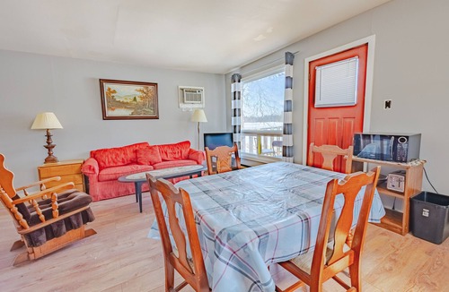 Frontenac Cottage | Luxury Lakefront Loft with Stunning Views