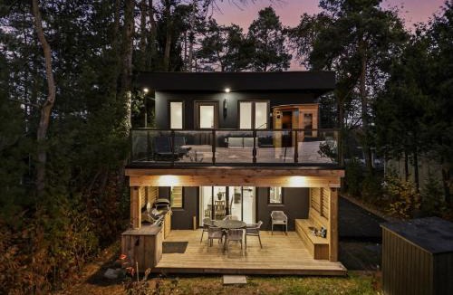 Rama House | Luxury Lakefront with Sauna & EV