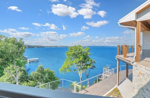 Vinita House | Luxury Lakehouse,Dock,Firepit,Waterfall, Pontoon