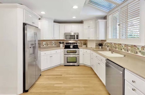 Winter Haven House | Luxury Lakehouse on Lake Ruby - Dock - Game Room - Near Legoland