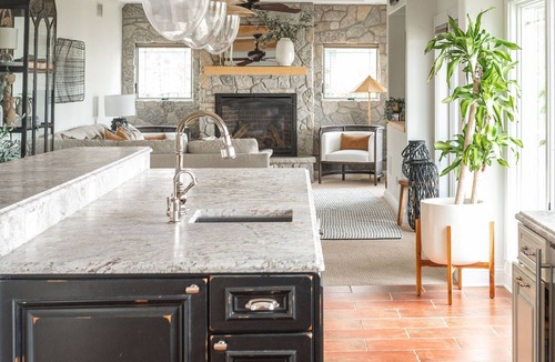 Oconomowoc House | Luxury Lakehouse on Lac La Belle with pier Oconomowoc