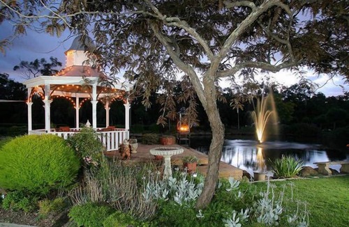 Kilsyth South Cottage | Luxury Lakeside Cottage B&B