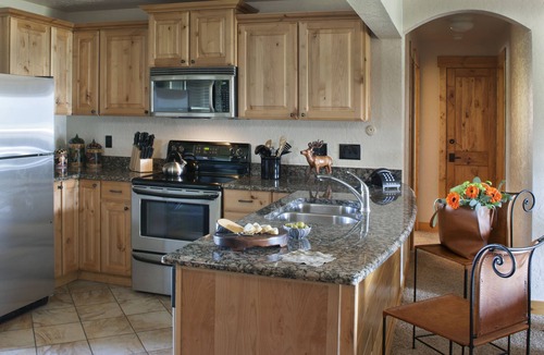 Grand Lake Condo | Luxury Lakeview Condo