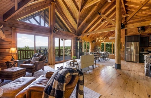 Aquashicola Cabin | Luxury Lakeview Log Cabin w/Hot Tub, Firepit & 3 Decks